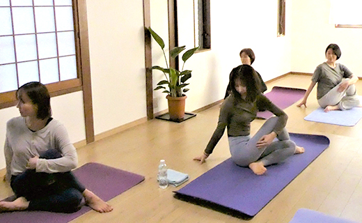 リラックスヨガ